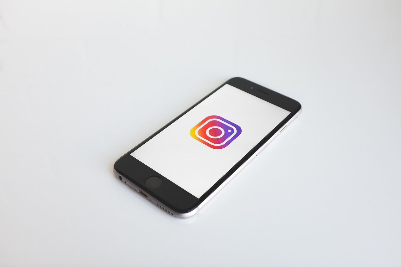 Les implications juridiques de l'achat de followers sur Instagram