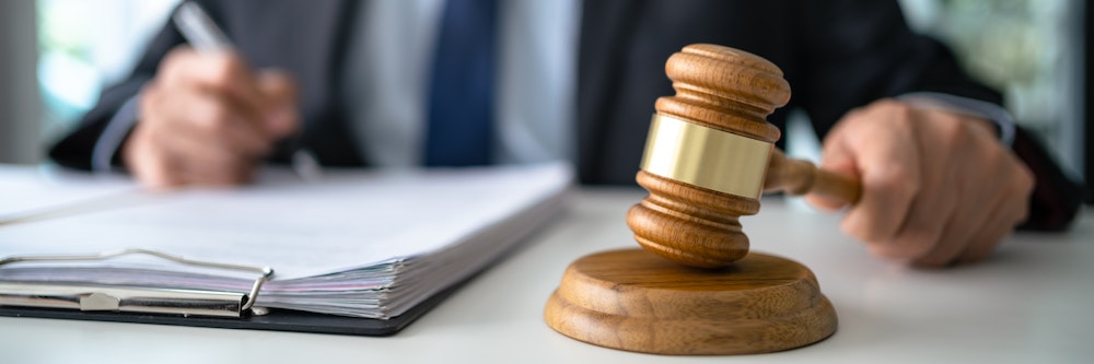 Comment l'expertise judiciaire contribue à l'évolution du droit de l'internet