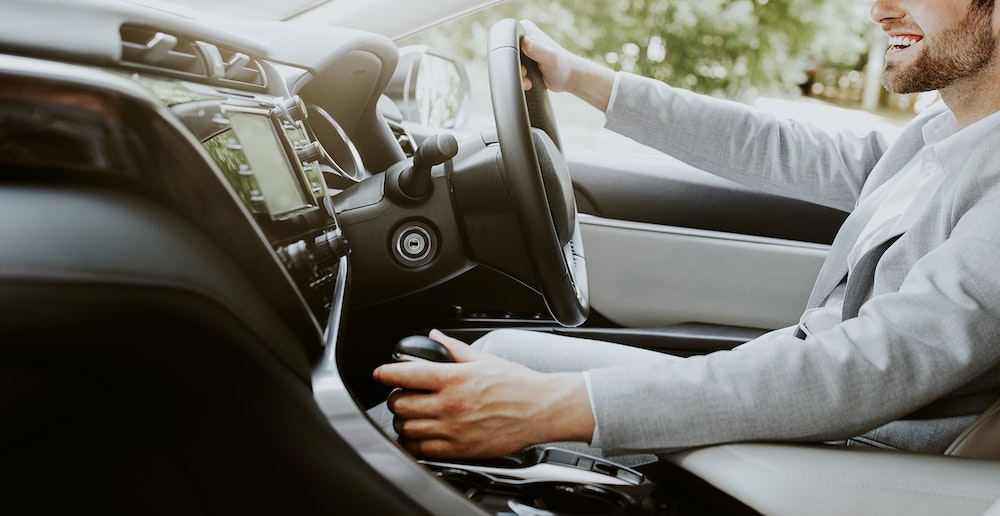 Retrait de permis pour excès de vitesse: comprendre les enjeux et défendre vos droits