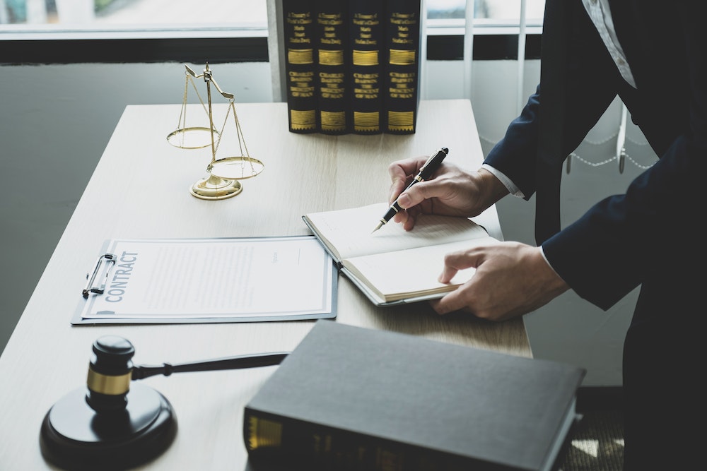 Les aspects juridiques incontournables de la reprise d'entreprise