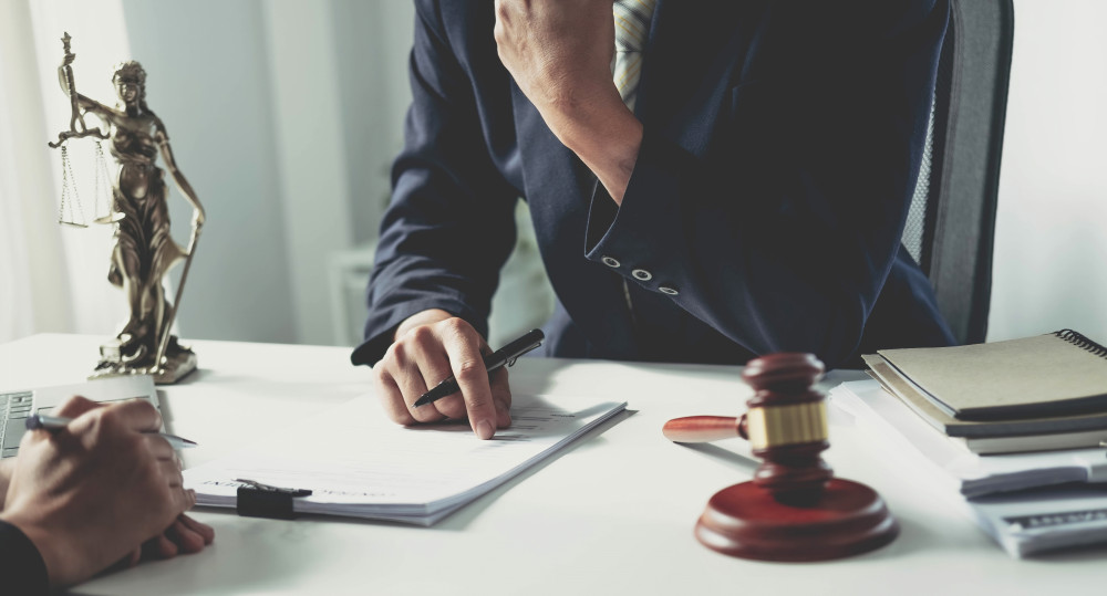 Attaquer son employeur aux Prud'hommes : comment bien se préparer et défendre ses droits