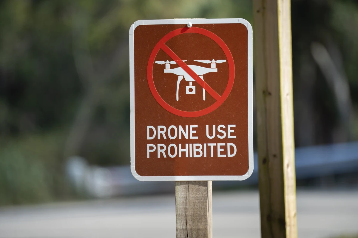 La régulation des drones civils en droit international : enjeux et perspectives